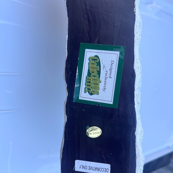 Vintage collectibles Christmas Holiday Decor with Santa and Gifts - Picture 3 of 3